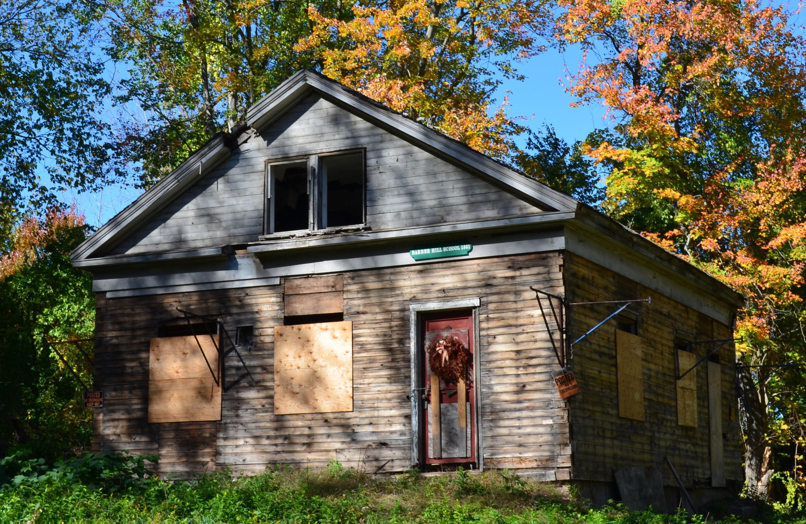 Barber Hill School old color Museums on the Green